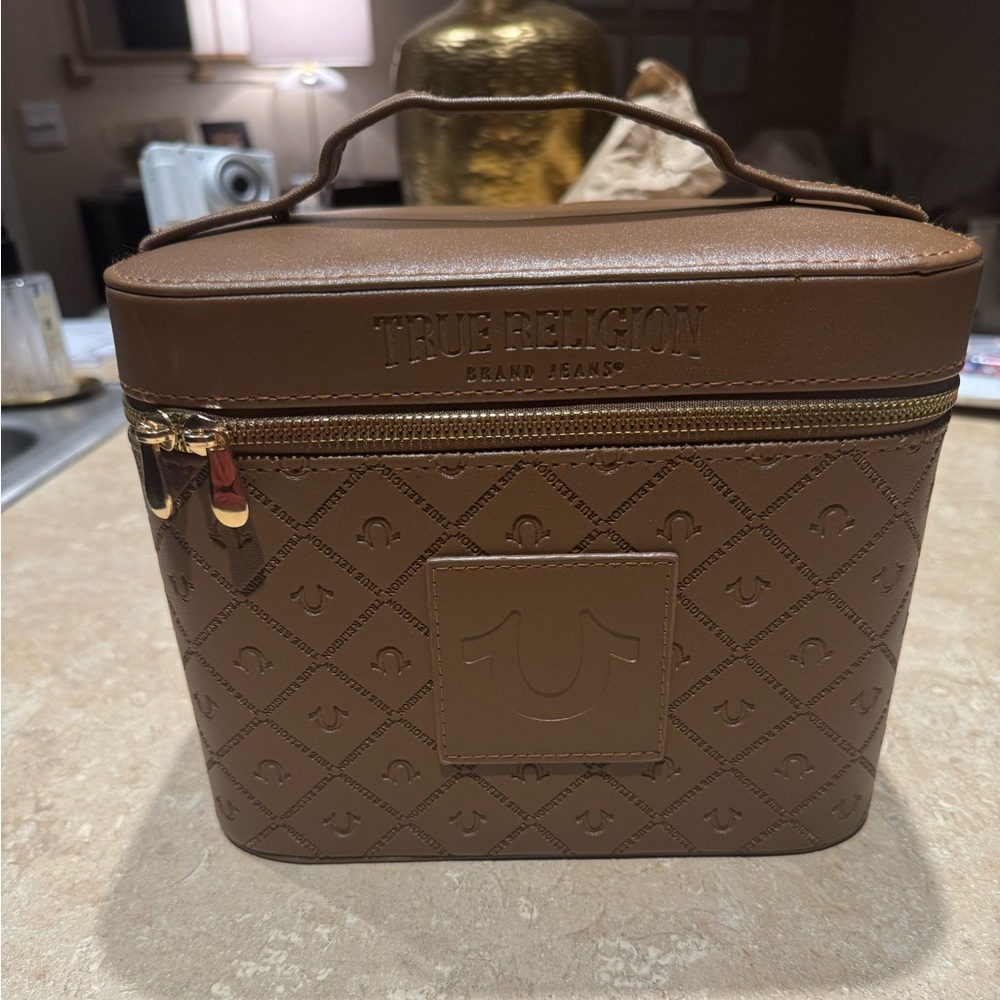 True Religion Vanity Case!